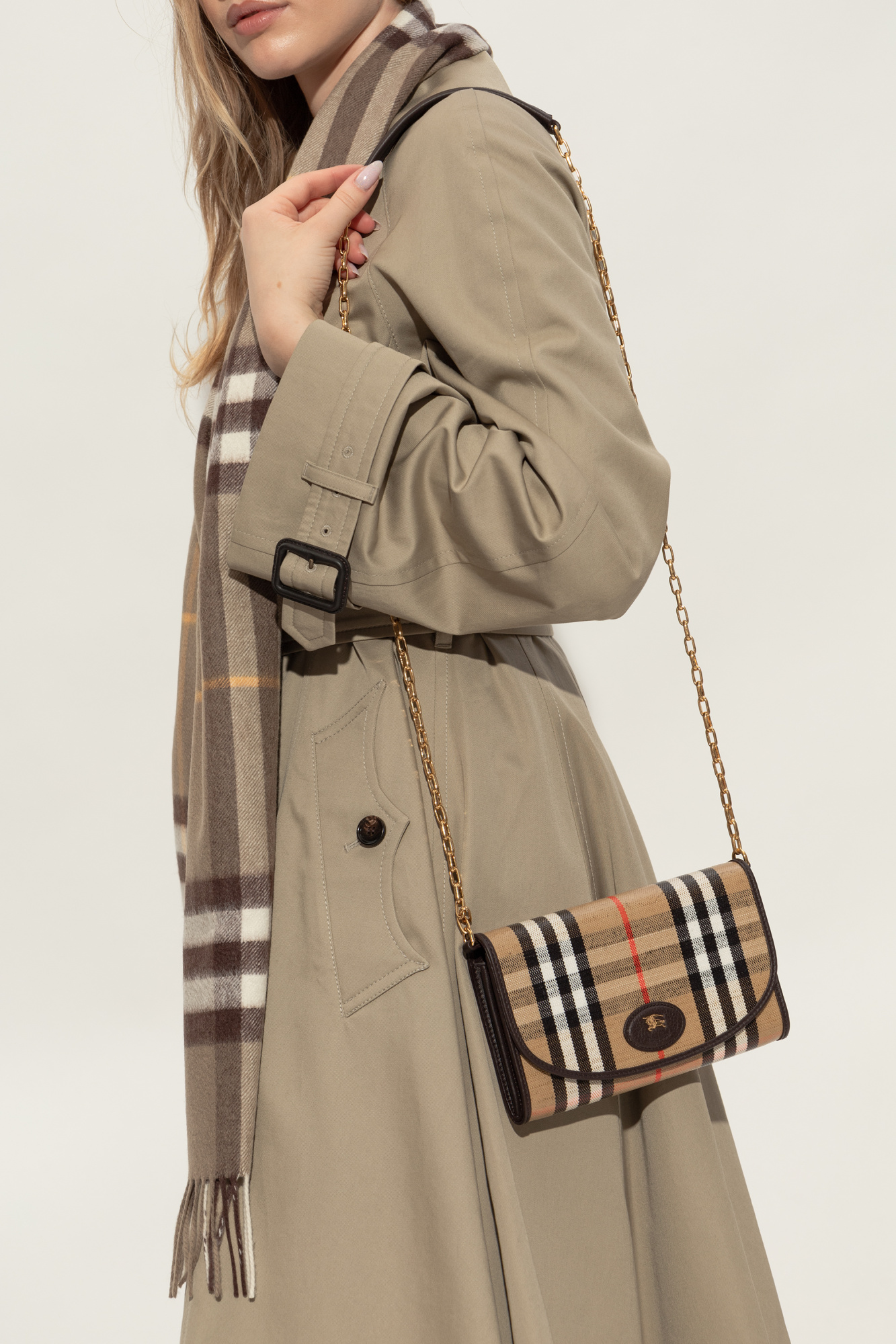 Burberry - Image 2