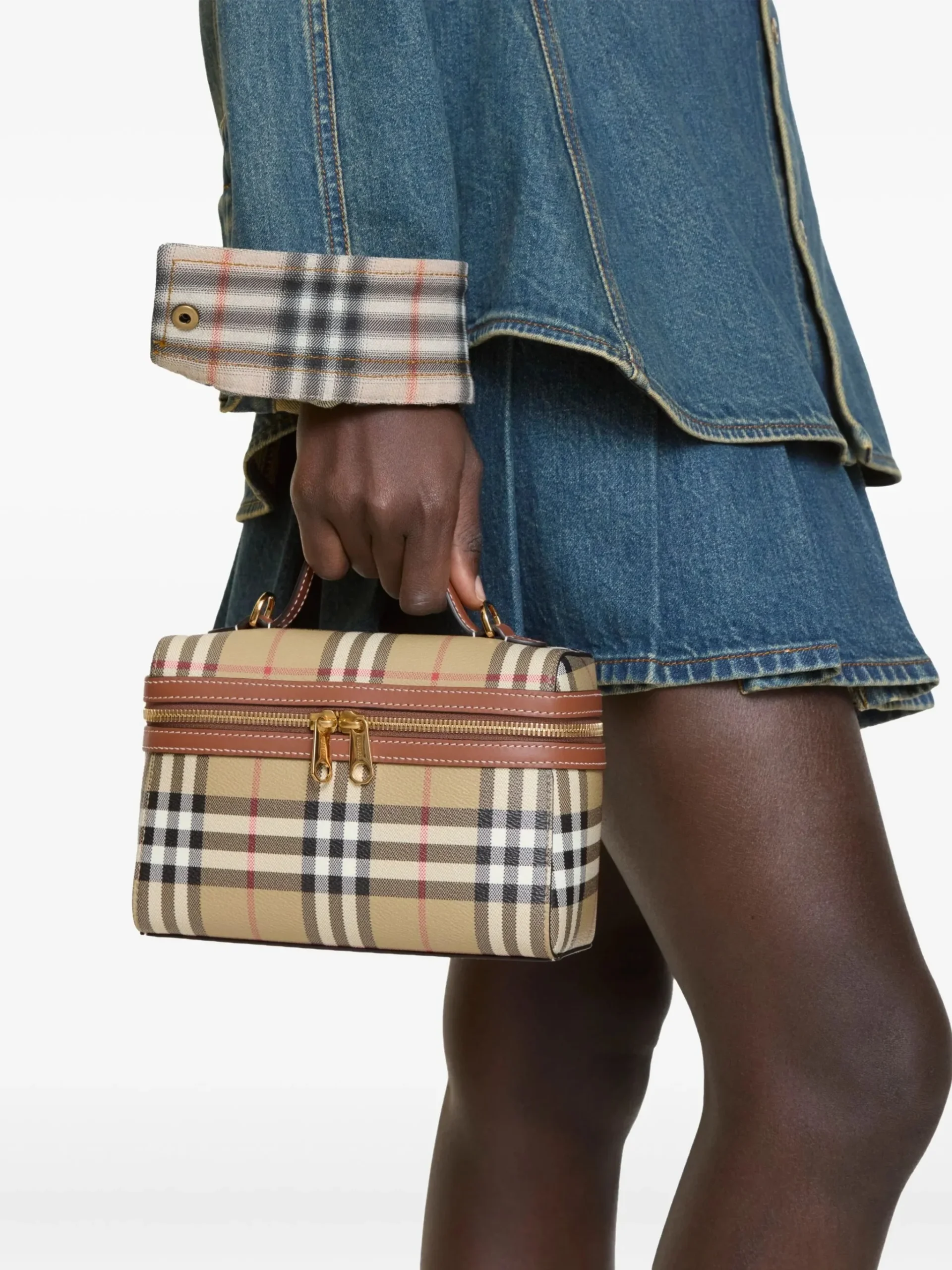 Burberry Vanity Bag - Image 2