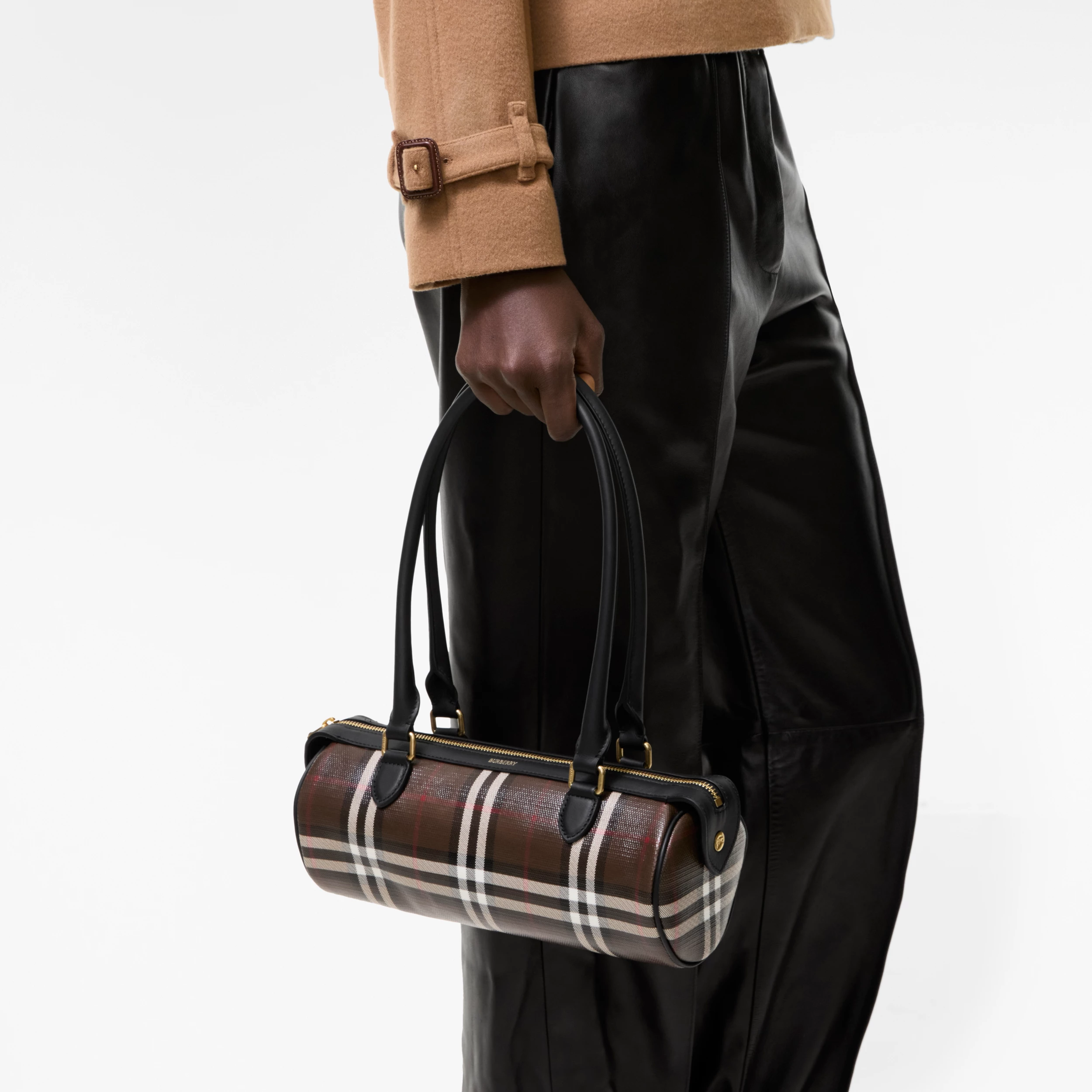 Burberry - Image 4